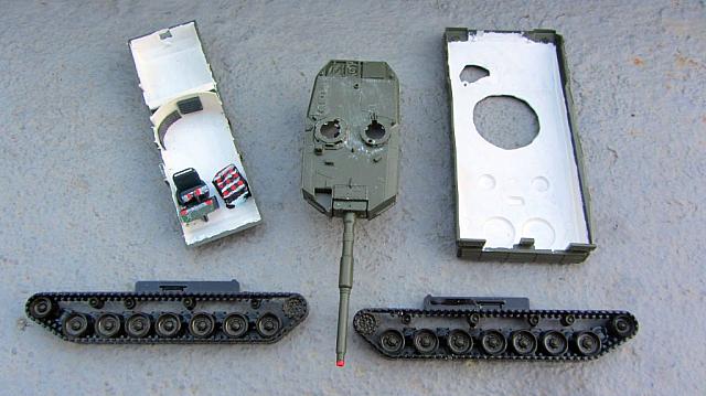 Inneneinrichtung vom Leopard 2 A0 1979