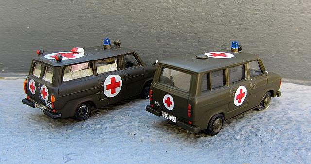 Links: Ford Transit FT 900 Sanitätsfahrzeug der Bundeswehr von 1965 - 1977 Rechts: Ford Transit FT 100 Sanitätsfahrzeug der Bundeswehr von 1977 - 1985