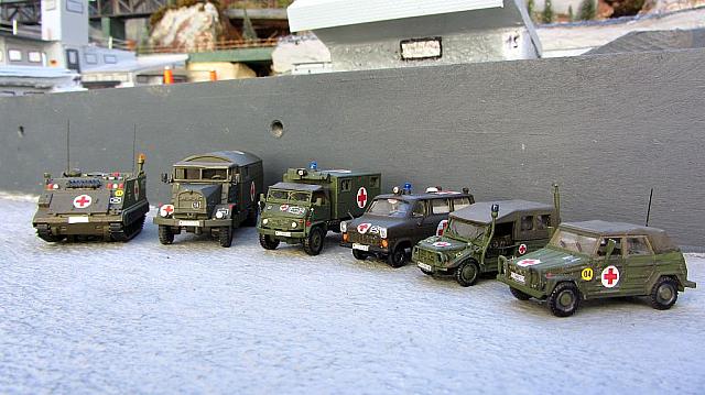 Sanitätsgruppenfahrzeuge von einem Bataillon der Bundeswehr von 1974