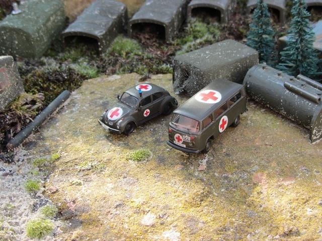 VW Käfer Typ 1200 L und VW T2B Sanitätsfahzeuge der Bundeswehr von 1974