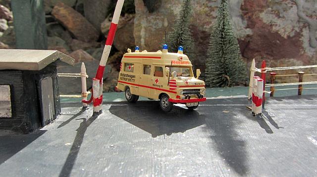 Opel Blitz B 2,0t Kastenwagen; DRK Notarztwagen von 1970