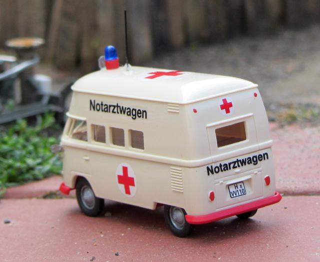 VW T1 Hochdach DRK NAW 1958 Seitenansicht