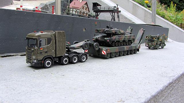 Scania SLT 650 SA 8x6 4HA mit Aufleger 80t beladen mit KPz Leopard 2 A7 Bundeswehr 2020
