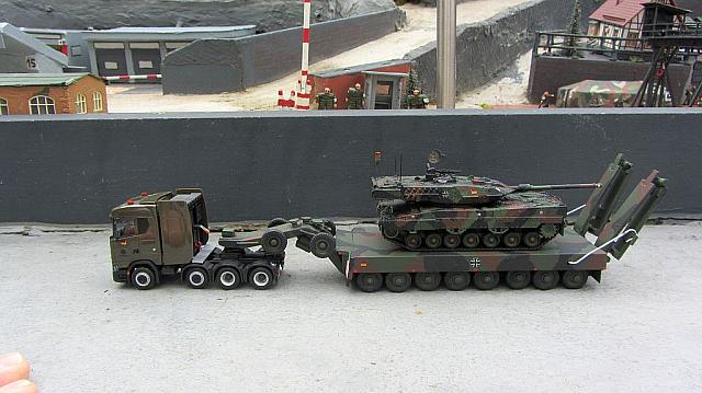 Scania SLT 650 SA 8x6 4HA mit Aufleger 80t beladen mit KPz Leopard 2 A7 Bundeswehr 2020