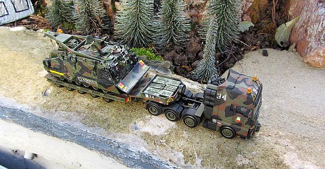 Schwerlasttransporter MAN TGX 41680 (8x4) mit Wechselladeaufleger bis 70t Belgien und Nato von 2008