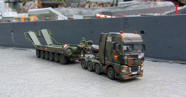 MAN TGX GX Schwerlasttransporter mit Sattelaufleger