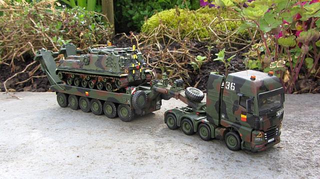 Schwerlasttransporter MAN TGX GX 8x4 mit Bergungs- und SchleppPz M88 A1 US-Army von 2017 Belgien