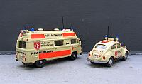 Hanomag-Henschel Kastenwagen als MHD Rettungswagen und VW Käfer 1300 als MHD Notarzteinsatzfahrzeug von 1974