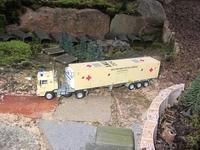 MAN Typ 26.320 Sattelzug mit 40ft Container DRK Sonderfahrzeug von 2002
